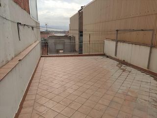 Duplex  Transversal. Piso en calle transversal