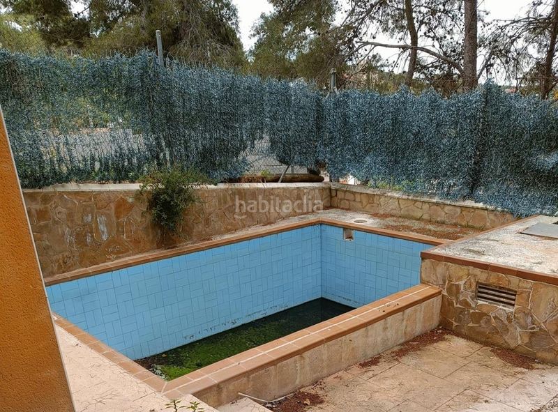 Foto 94740601-9cb1-4650-acf5-2585d7b4c244. Xalet amb piscina a costa Cunit - els jardins - els rosers Cunit