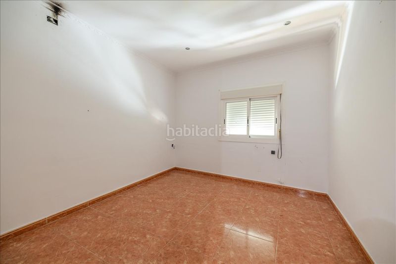 Foto cd84cd58-84b2-402b-9926-b7b12ae47230. Xalet amb piscina a costa Cunit - els jardins - els rosers Cunit