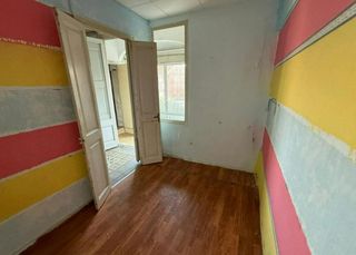 Pis  Cós. Piso en calle cós
