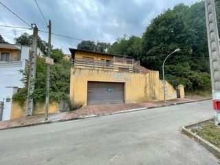 Xalet  Del vallés. Casa en avenida del vallés