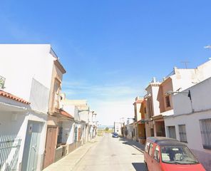 Casa bifamiliare  Santa ana. Casa en calle santa ana