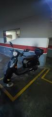 Rent Motorcycle parking in Carrer de casanova 27. Parquing moto casanova