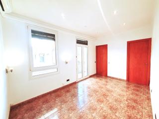 Location Appartement  Carrer del tinent flomesta. Gran oportunidad. todo exterior! temporada