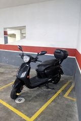 Miete Motorradparkplatz  Carrer de casanova. Parquing moto casanova gran via