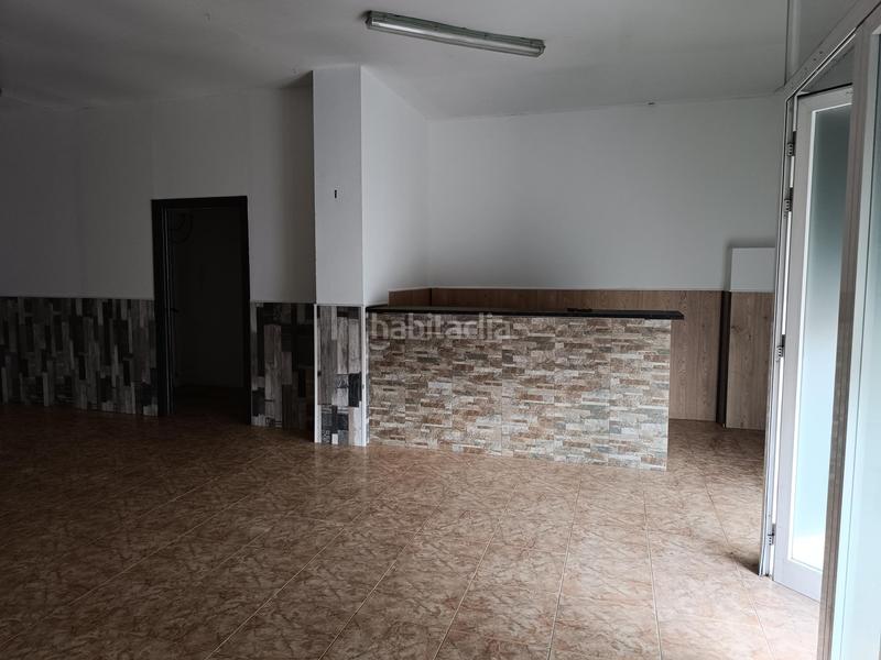 Foto 43b3e56b-2d48-440e-bfc3-1653cd397f6f. Location local commercial dans Sant Vicenç dels Horts