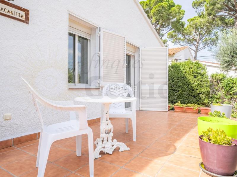 Foto 29163ccb-6b2f-4049-aabf-73a492ea03c5. Chalet in calle forjador del 3 in Platja de Mont-roig Mont-roig del Camp