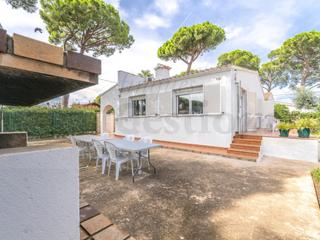 Xalet a Calle forjador del 3. Casa individual sobre parcela de 490 m2 en jardines del paraiso