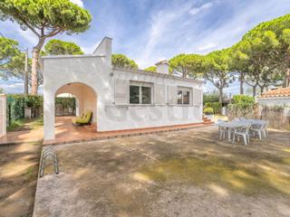 Chalet in Calle forjador del 3. Casa individual sobre parcela de 490 m2 en jardines del paraiso