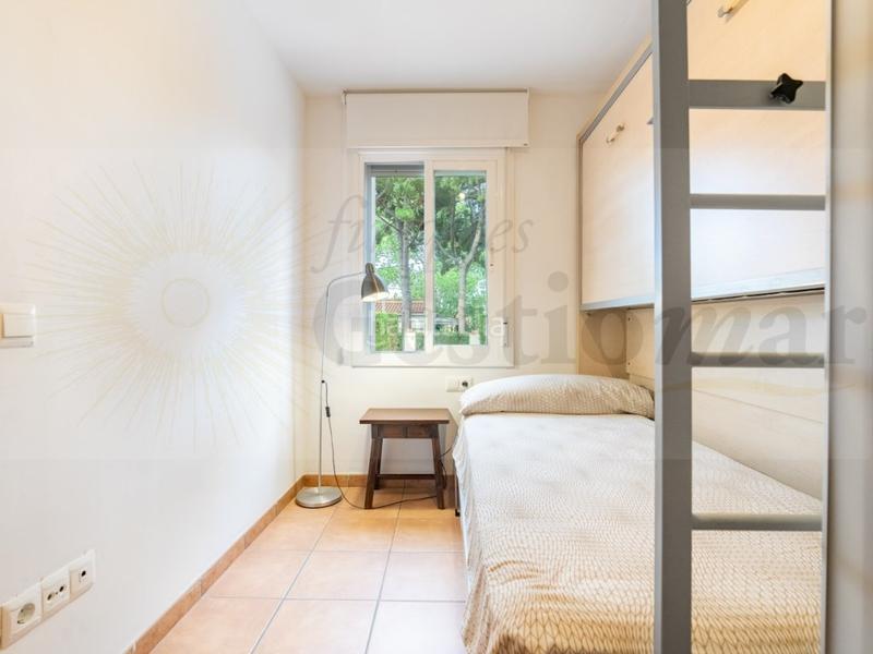 Foto 73a50159-5475-4071-a8f6-1ecf2ee84d16. Chalet in calle forjador del 3 in Platja de Mont-roig Mont-roig del Camp