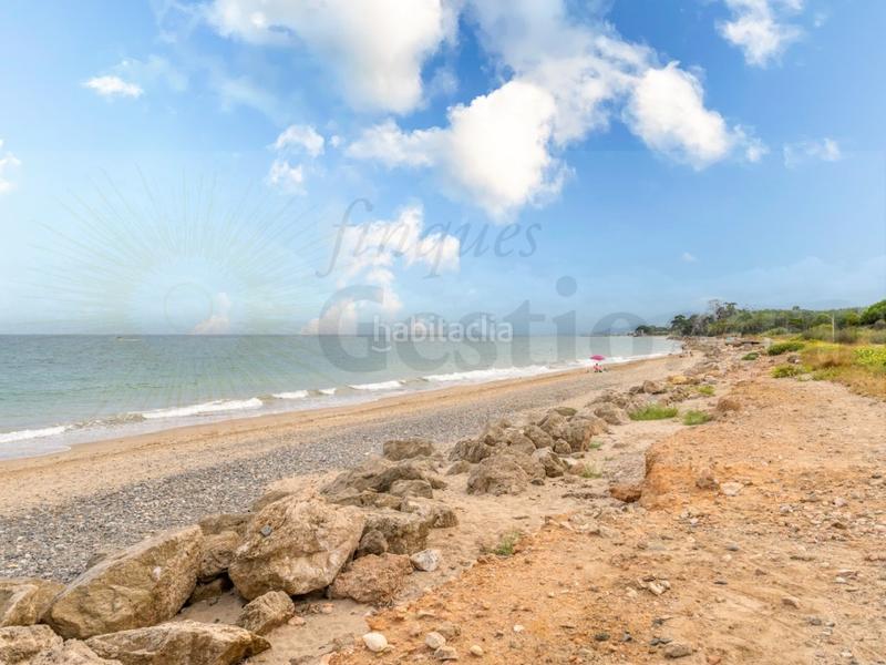 Foto 73de7048-127b-4d4b-a90f-ed504c06ece4. Chalet in calle forjador del 3 in Platja de Mont-roig Mont-roig del Camp