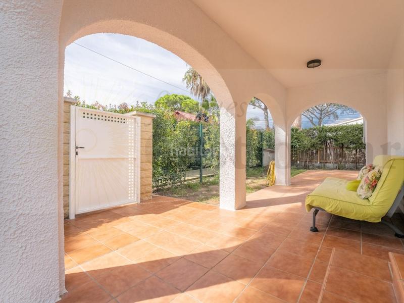 Foto 9099551e-cb03-4774-872f-37ab24eee0fe. Chalet in calle forjador del 3 in Platja de Mont-roig Mont-roig del Camp