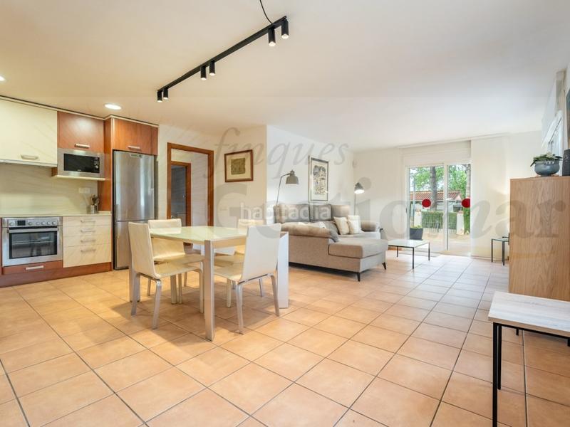 Foto b2321a16-9167-49d9-a164-790e51da5872. Chalet in calle forjador del 3 in Platja de Mont-roig Mont-roig del Camp