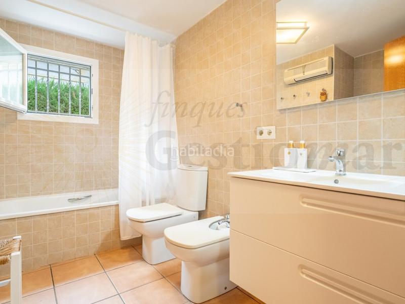 Foto c2431913-e36d-4a53-85d2-190bd0281e51. Chalet in calle forjador del 3 in Platja de Mont-roig Mont-roig del Camp