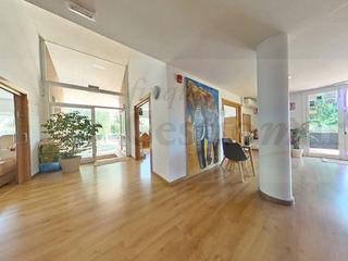 Local Comercial a Calle belgrado 19. Edificio comercial