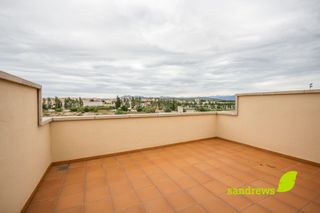 Dúplex en Calle taure 25. Dúplex con 2 habitaciones con ascensor, parking y calefacción