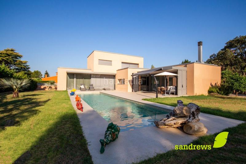 Foto 1813a7e5-15a9-4aa9-ba3d-4c05a78cfd9a. Casa villa con piscina en el gold en Peralada