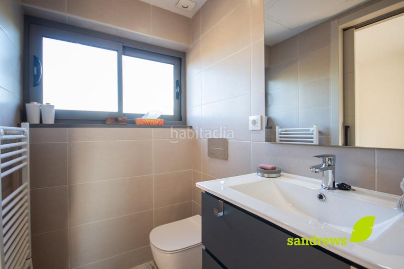 Foto ec20b0f8-f415-4b01-a0e0-e84eee818e36. Casa villa con piscina en el gold en Peralada