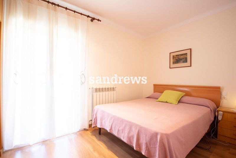 Foto 51f5feeb-0528-4701-8f64-a2aed069e368. Casa adossada amb calefacció a Centre Figueres
