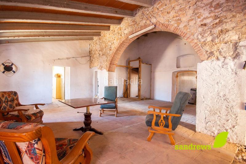 Foto 0d18d883-de1c-4e5e-9b25-b0d22b51dc4d. Masía gran masia ubicada en lescala costa brava en Escala (L´)
