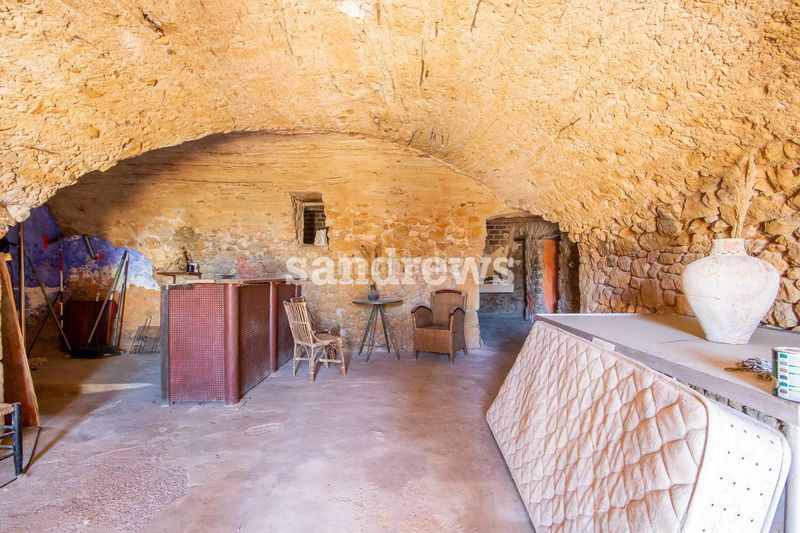 Foto 2d71e52a-5a46-425f-97ef-e597477784c0. Masia a Riells Escala (L´)