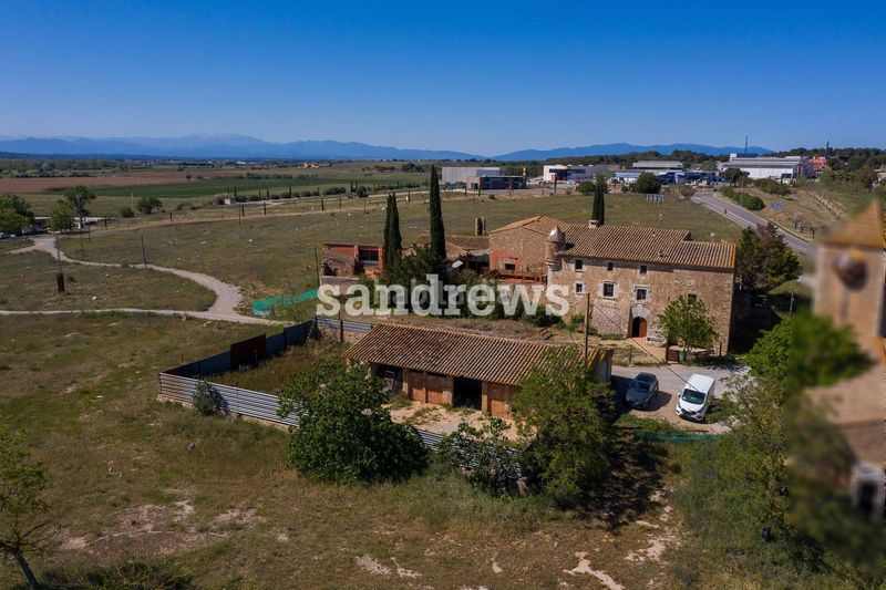 Foto ba118388-ae11-400a-92ce-52a0d943bca8. Masia a Riells Escala (L´)