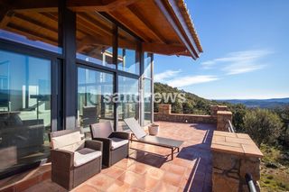 Mas à Darnius. Masia écologica tipo passivhaus é