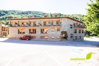 Edificio en Setcases. Hotel en venta en setcases cerca de vallter 2000