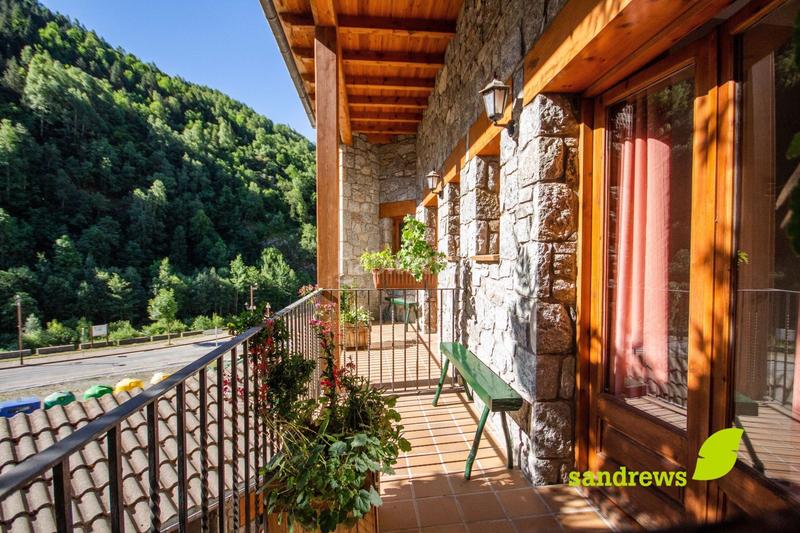 Foto cb2d3309-a5c2-40b7-adff-f151c85dfbca. Edificio hotel en venta cerca de vallter 2000 en Setcases