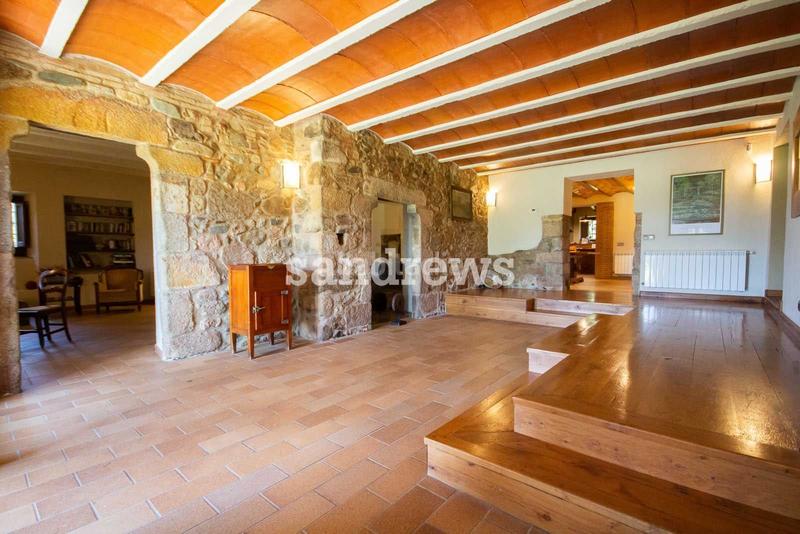 Foto 297b1daa-6bd5-49db-be11-6b298bda0737. Masia amb calefacció piscina a Cassà de la Selva