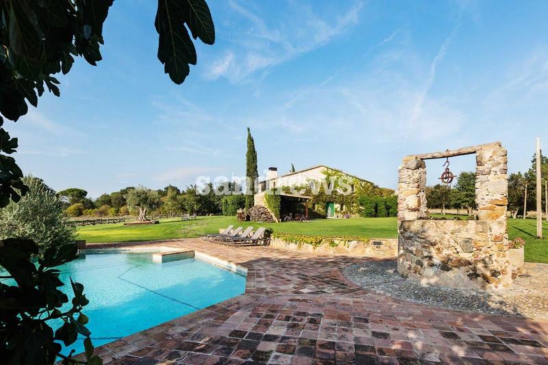 Foto 5eee9864-85bc-4ec0-9135-c59dc53034a0. Masia amb calefacció piscina a Cassà de la Selva