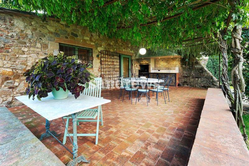 Foto 86dfc5d0-7f9b-4078-a8b1-58ca8f3985ad. Masia amb calefacció piscina a Cassà de la Selva