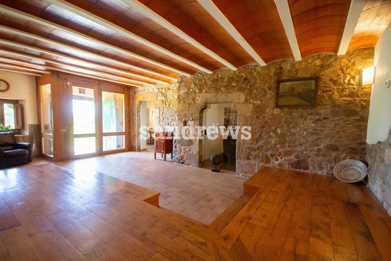 Foto 8c5aca5a-447b-484d-b31a-84d70494db96. Masia amb calefacció piscina a Cassà de la Selva