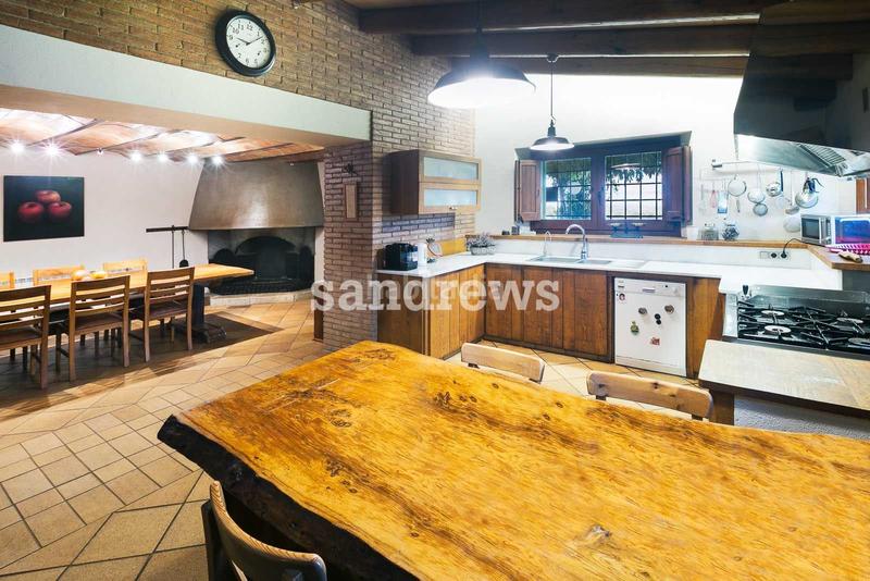 Foto f5406e7e-01be-4a69-90db-b71ccb9fe159. Masia amb calefacció piscina a Cassà de la Selva