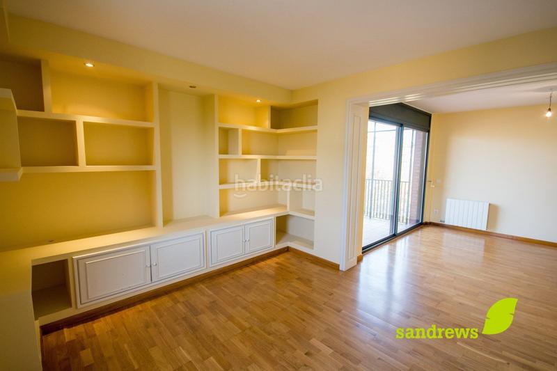 Foto dd5569bb-b7f1-4e41-93cd-86705c833201. Dúplex  con gran terraza en Centre Figueres