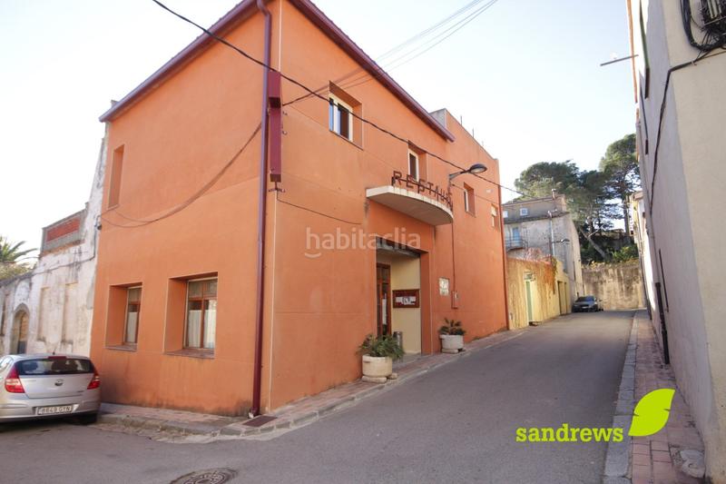 Foto cfb941de-310b-4959-9e61-53ed530a6ad7. Edificio hostal con restaurante en venta en Agullana