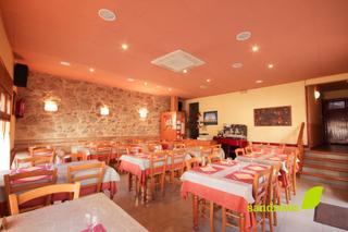 Edifici a Agullana. Restaurante  hostal en venta