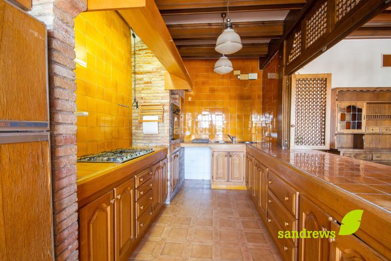 Foto 1194e239-4d41-4d5b-9cd7-f6253062b2aa. Casa adosada casa de pueblo con encanto jardín privado y piscina cubierta en Ordis
