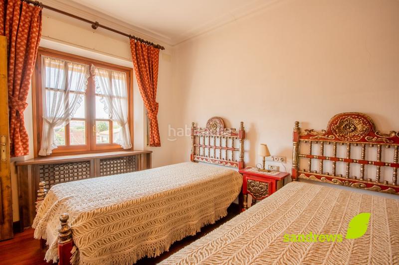 Foto b02158ed-d8be-40cb-a371-4559a24530ff. Casa adosada casa de pueblo con encanto jardín privado y piscina cubierta en Ordis