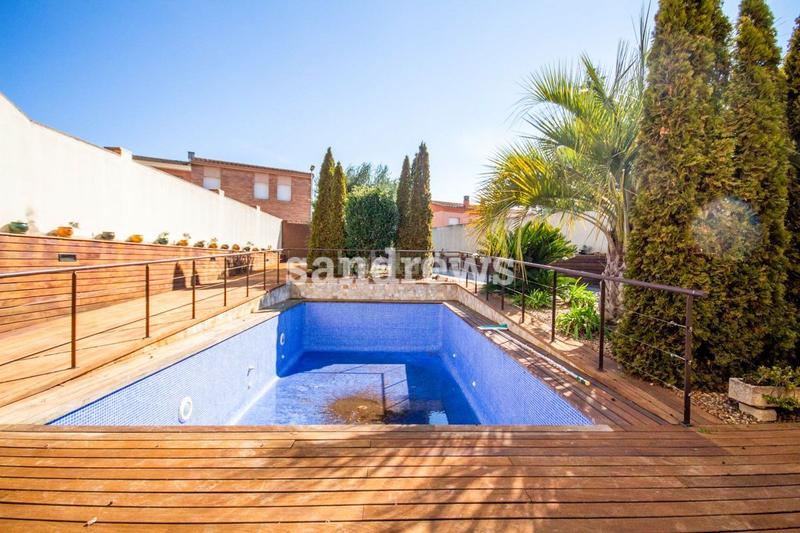 Foto 2b231410-ca5b-44b9-9e8b-6f70c4d6398d. Reihenhaus mit heizung pool in Vilafant