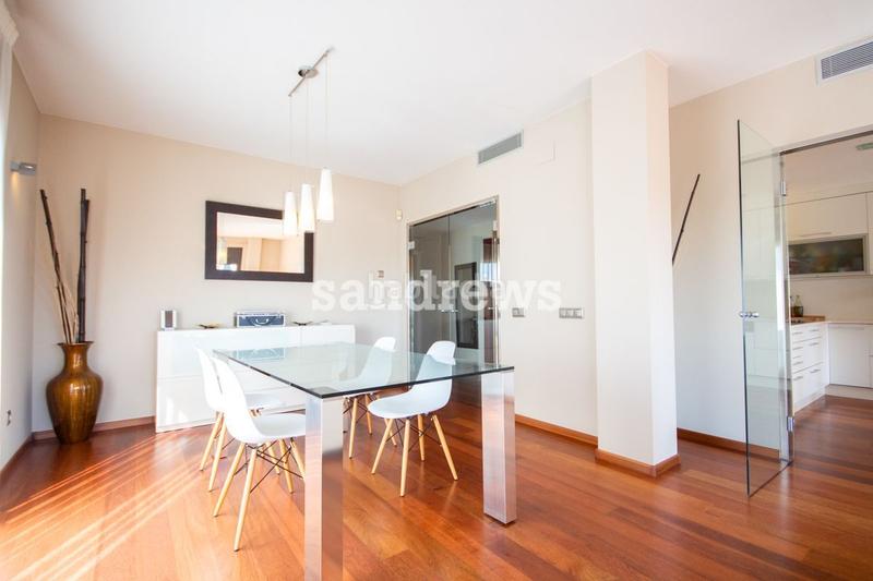 Foto bfd8ef40-760b-469b-928c-954fd9d8c0ba. Reihenhaus mit heizung pool in Vilafant