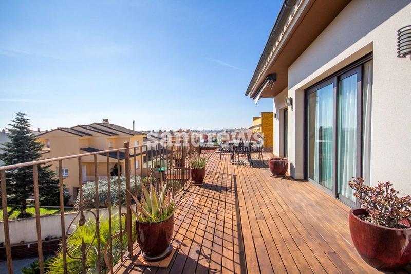 Foto f725d440-3b38-48d8-b732-5267d122438a. Reihenhaus mit heizung pool in Vilafant