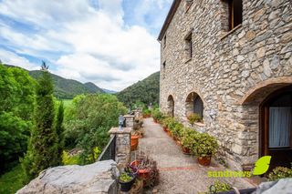 Mas à Vall de Bianya (La). Gran masia rodeada de naturaleza en la garrotxa