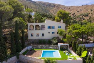 Maison à Port de la Selva (El). Casa con vistas panorámicas al mar y piscina en el port de la se