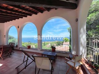 Casa a Port de la Selva (El). Casa con vistas panor�micas al mar y piscina en el port de la se