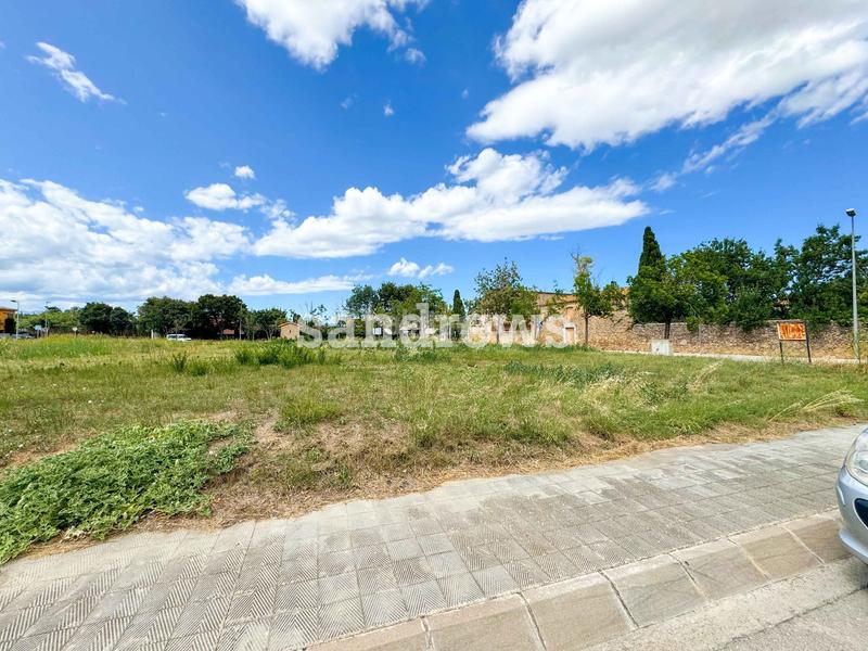 Foto 4ca999e0-3622-4026-af0e-464b587a1b70. Terreny residencial a Vilatenim Figueres