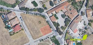 Terreno residencial en Vilatenim. Oportunidad única parcela urbana esquinera en venta en vilatenim