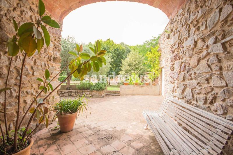 Foto 57e67dfd-79bb-4a33-8792-bd3f9e9f3466. Maison jumelée avec chauffage piscine dans Darnius