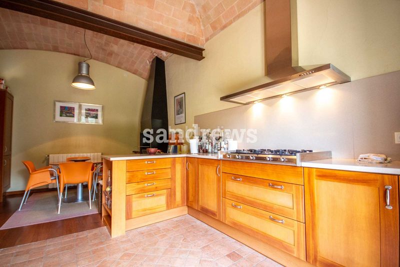 Foto 1015dcad-55e6-4b91-8885-f51cce8e655d. Casa adossada amb calefacció piscina a Darnius