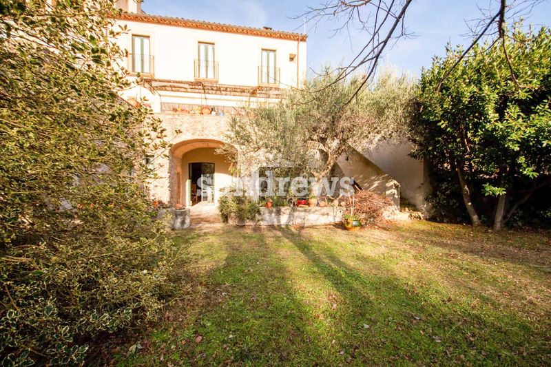 Foto 85f33b62-1a5f-477a-af5b-43e71a68f674. Casa adossada amb calefacció piscina a Darnius